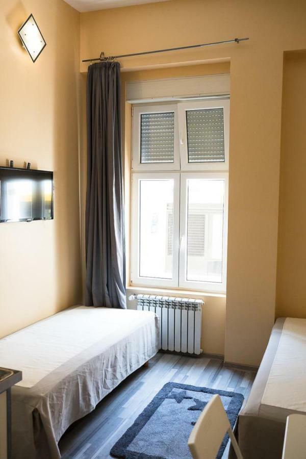 Pension 11 Berlin Bagian luar foto